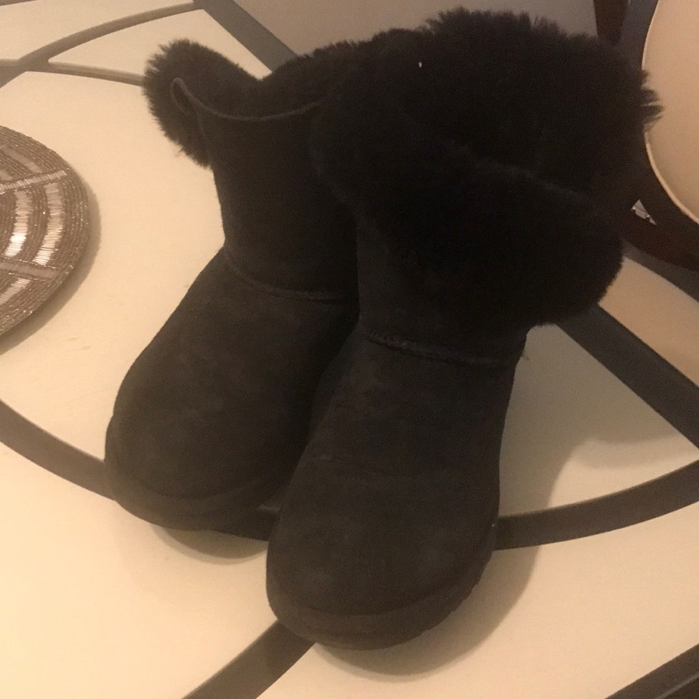 Black Uggs